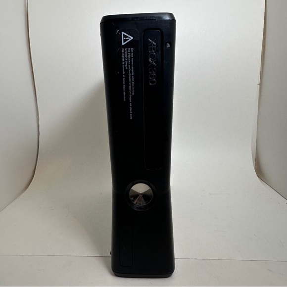 Xbox 360 Slim 250GB controller chargeable battery originalcables Kinect 9 games - Picture 5 of 11